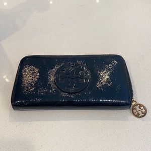 Tory Burch black patent leather wallet